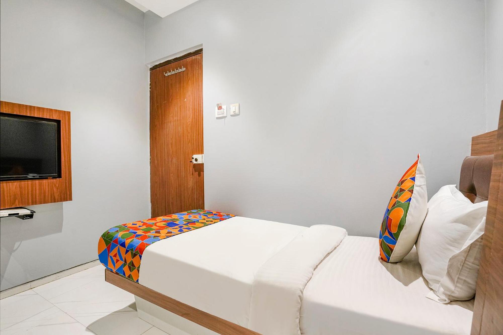 Fabhotel Powai Inn Мумбаї Екстер'єр фото